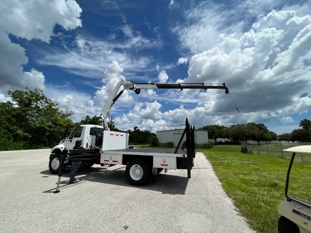 **SOLD** STOCK # 83944  2013 INTERNATIONAL 4300 11905LB KNUCKLE BOOM W/ LIFTGATE