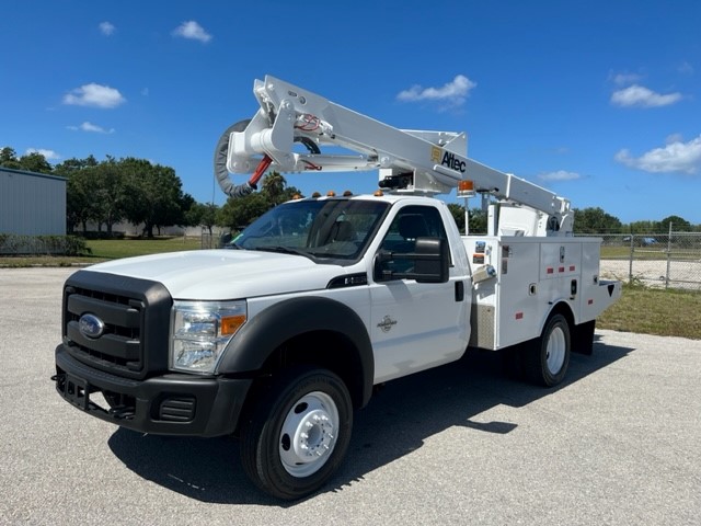 STOCK # 03924 2016 FORD F550 45FT BUCKET TRUCK (NO OUTRIGGERS)