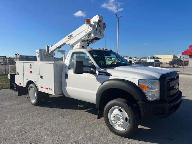 STOCK # 70586  2014 FORD F450 35FT BUCKET TRUCK