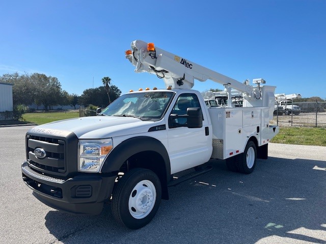 STOCK # 12188  2015 FORD F450 V-10 35FT BUCKET TRUCK